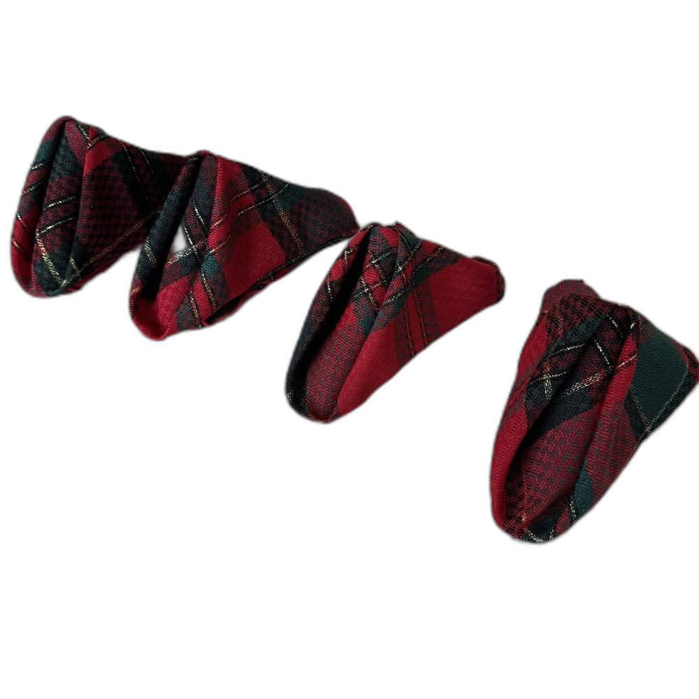 Vintage Christmas Plaid Napkins Set of 4 Red Green Gold Wavy Edge 17”